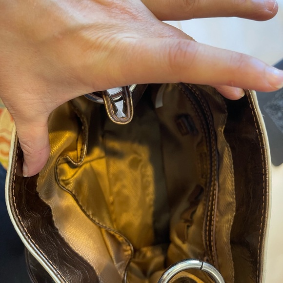 Marc Chantal Patent Leather Shoulder Bag – Two-Tone Faux Snakeskin Animal Print - Picture 5 of 15